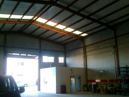 Nave industrial en venta en Dúrcal zona Marchena comercializa Inmobiliaria INMODOSMIL, rebajada