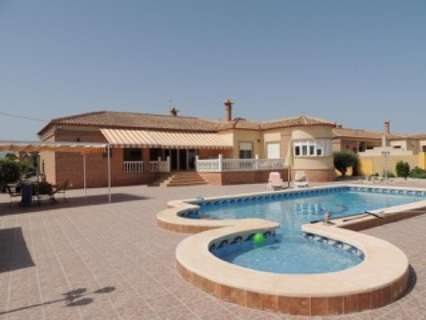 Chalet en venta en Catral