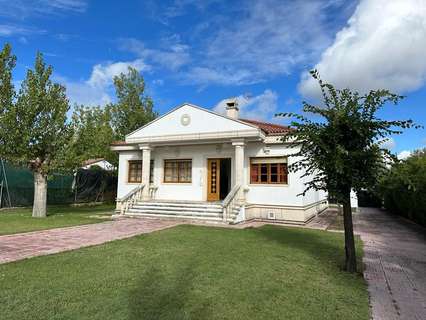 Villa en venta en Mojados, rebajada