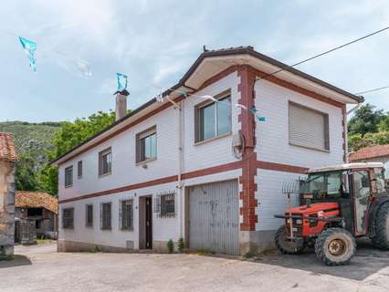 Casa en venta en Peñamellera Baja