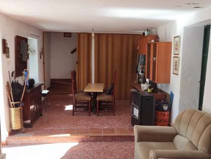 Casa en venta en Alfarnate
