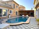 Chalet en venta en Pilar de la Horadada