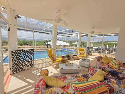 Casa en venta en El Pinós/Pinoso