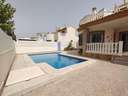 Chalet en venta en Pilar de la Horadada