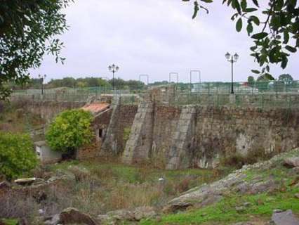 Parcela rústica en venta en Alcuéscar