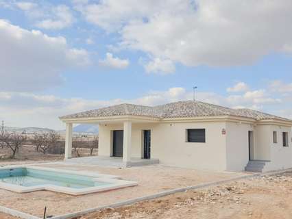 Casa en venta en El Pinós/Pinoso