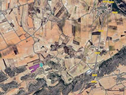 Parcela rústica en venta en El Pinós/Pinoso