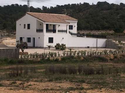 Casa en venta en El Pinós/Pinoso