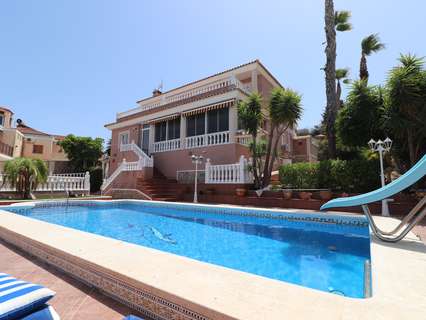 Villa en venta en Algorfa