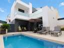 Villa en venta en Benijófar zona Benijofar - Village rebajada