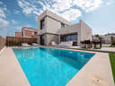Villa en venta en Algorfa zona La Finca Golf Resort