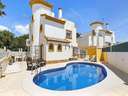 Villa en venta en Pilar de la Horadada zona Pinar De Campoverde