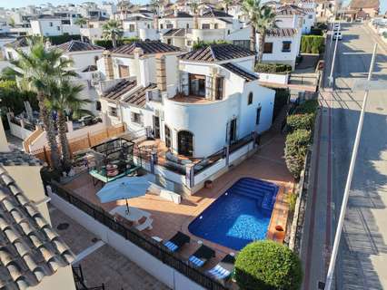 Villa en venta en Algorfa zona La Finca Golf Resort