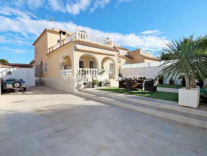 Villa en venta en Torrevieja Los Balcones