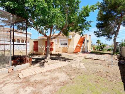 Villa en venta en Torrevieja zona El Chaparral / La Siesta