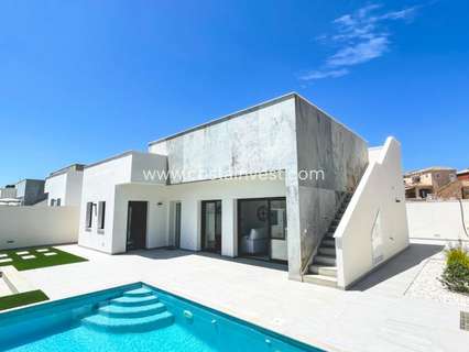 Villa en venta en Pilar de la Horadada zona Pinar De Campoverde