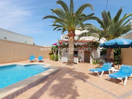 Villa en venta en Torrevieja zona Los Balcones