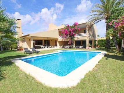 Villa en venta en Torrevieja zona La Veleta, rebajada