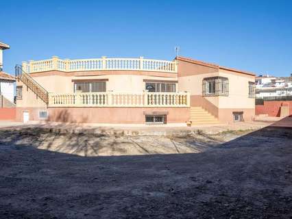 Chalet en venta en La Zubia