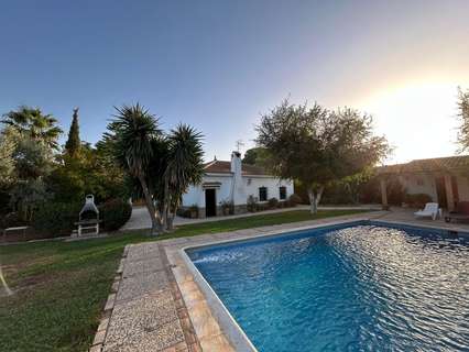 Chalet en venta en Carmona rebajado