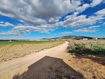 Parcela rústica en venta en El Pinós/Pinoso
