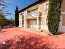 Villa en venta en Colmenar de Oreja zona Urbanización Los Vallejos
