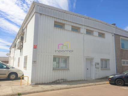 Nave industrial en venta en Badajoz