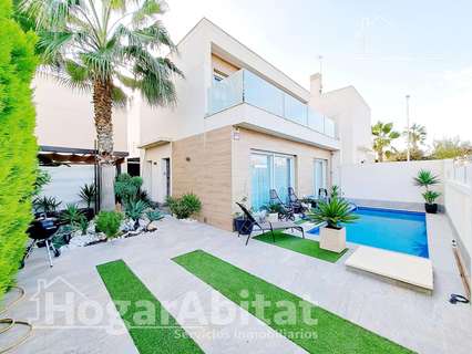 Chalet en venta en Pilar de la Horadada