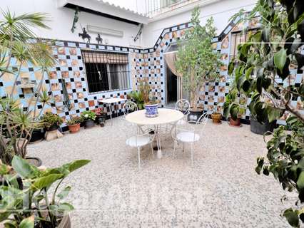 Casa en venta en Burjassot