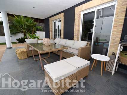 Chalet en venta en Chiva