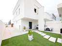 Casa en venta en La Zubia