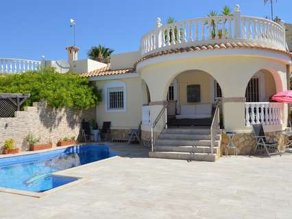 Villa en venta en Santa Pola zona Gran Alacant, rebajada