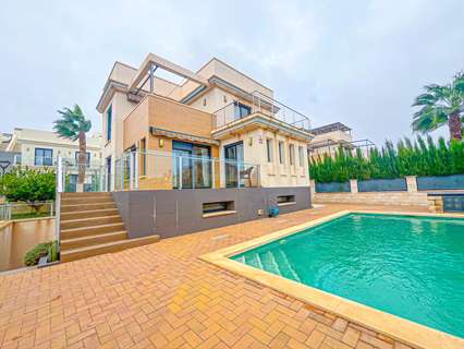 Villa en venta en Orihuela zona Orihuela-Costa rebajada