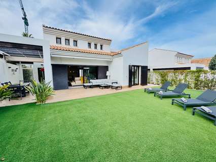 Villa en venta en Algorfa zona La Finca Golf Resort