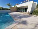 Villa en venta en Monforte del Cid zona Font del llop