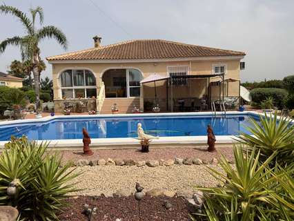 Villa en venta en Catral zona Catral
