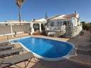 Villa en venta en Torrevieja zona San Luis