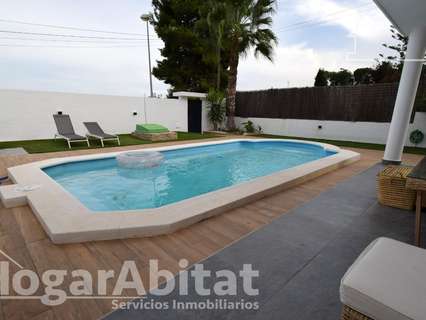 Chalet en venta en Chiva