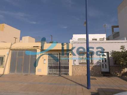 Nave industrial en venta en Almería