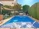 Chalet en venta en Jun
