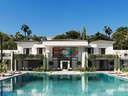 Chalet en venta en Estepona
