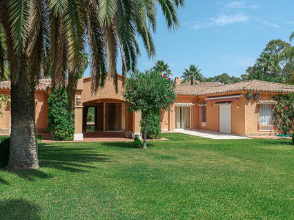 Chalet en venta en Estepona