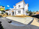 Chalet en venta en Benalmádena