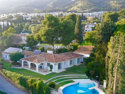 Chalet en venta en Benalmádena