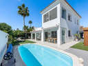 Chalet en venta en Estepona