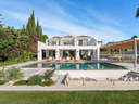 Chalet en venta en Estepona