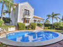 Chalet en venta en Estepona rebajado
