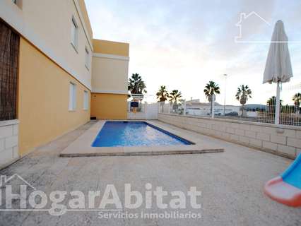 Casa en venta en Oliva