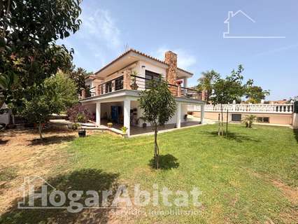 Chalet en venta en Chiva