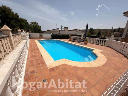 Chalet en venta en Chiva